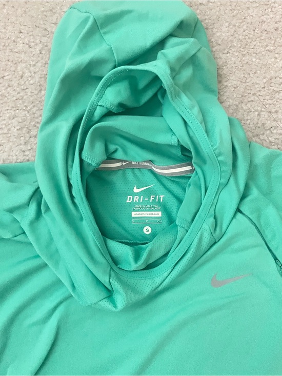 Nike Tops - Nike Running Women’s Teal Mint Long Sleeve Training Top with Lightweight Hood
